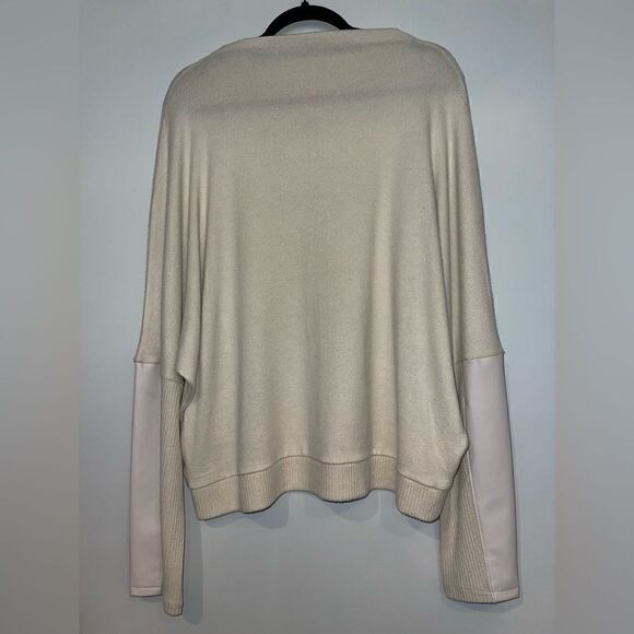 NWT Express Mock Neck Faux Leather Sleeve Top Size XL - Picture 4 of 8